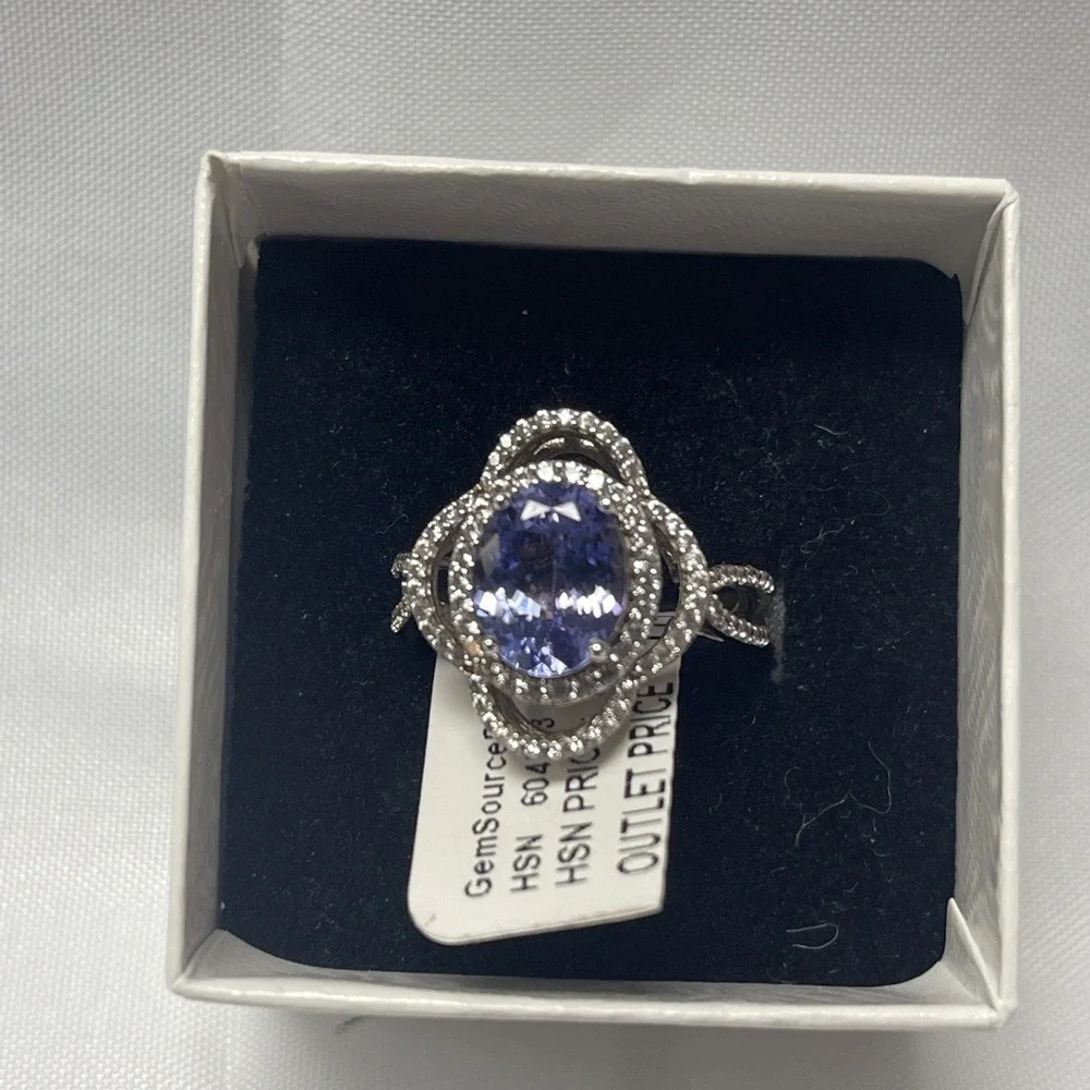 925 Sterling Silver Women's Tanzanite Ring Size 7 New Stunning